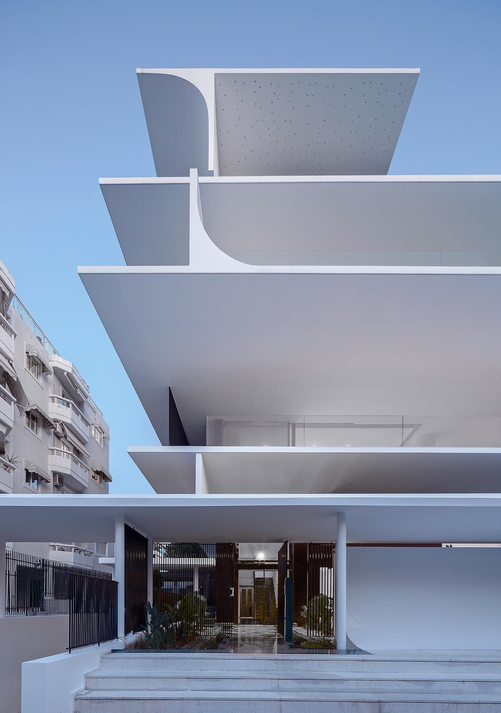 Sliding Systems in H34 Building