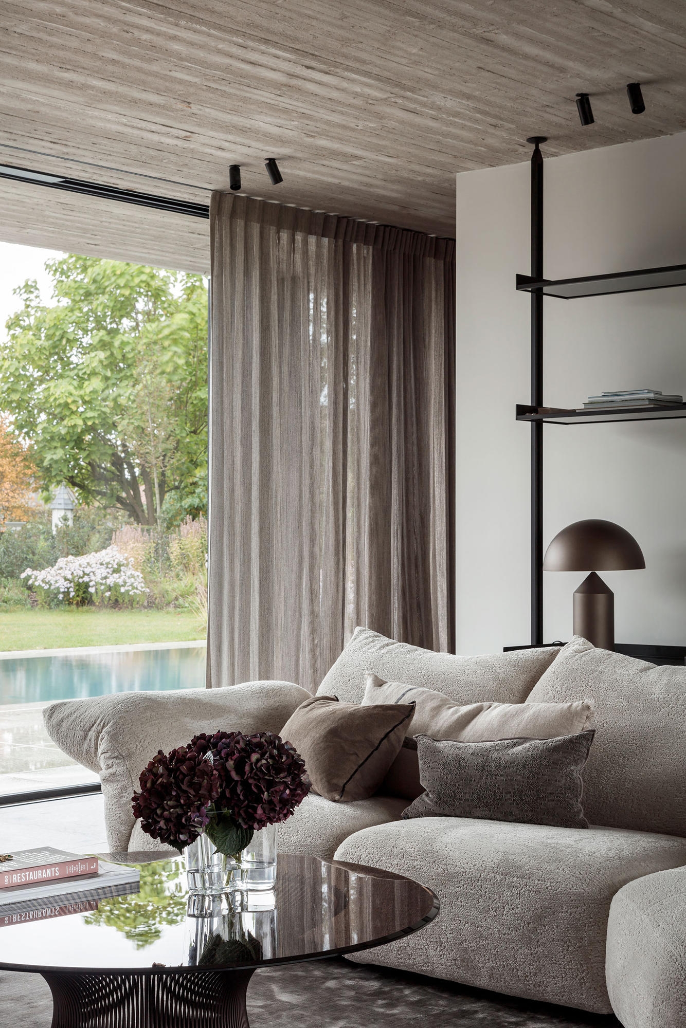 Sliding and Fixed Windows in Villa RS