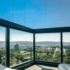 Frameless Glazing System in Skyline Complex