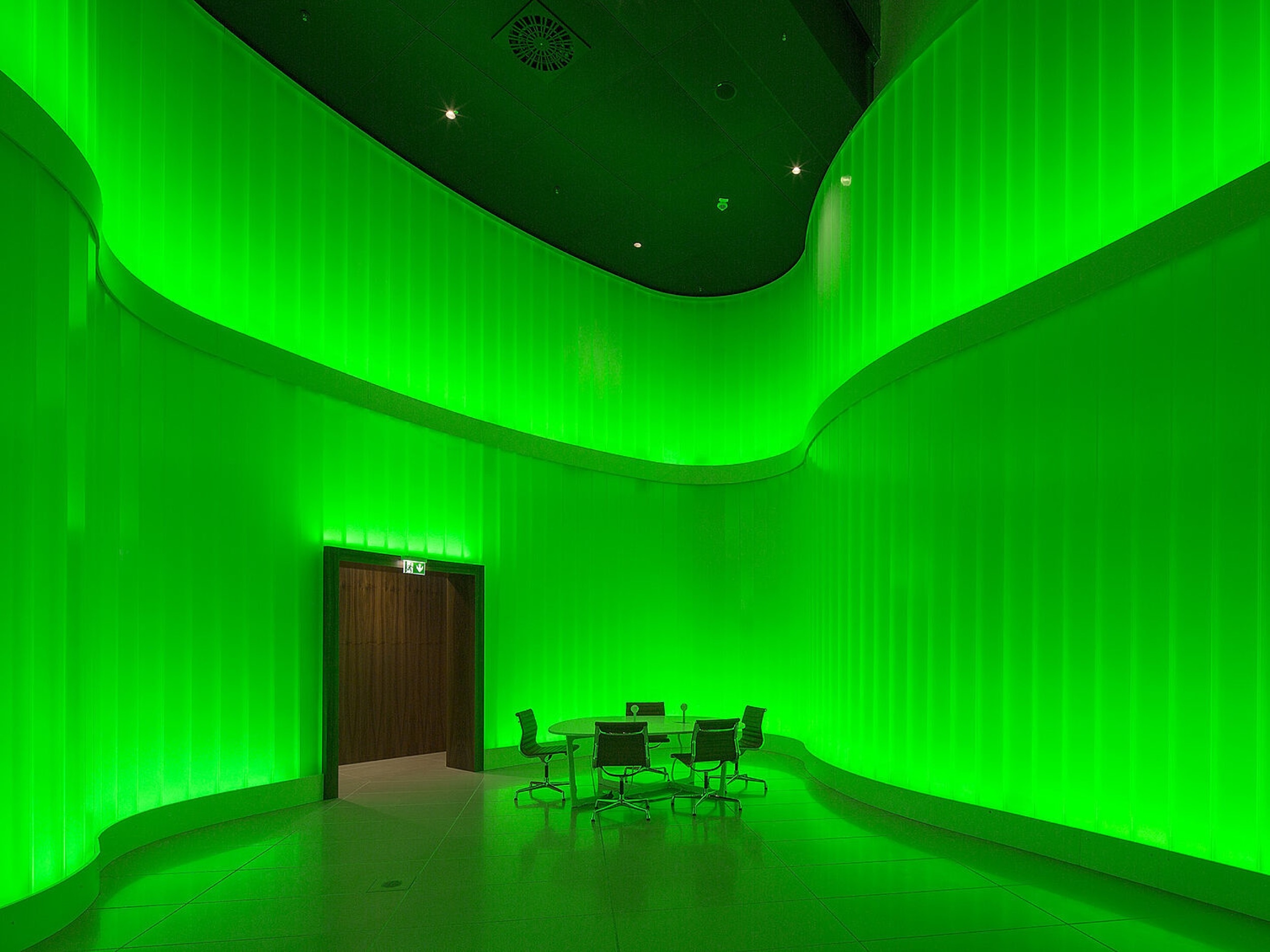 Profiled Glass in The Eurotheum Building