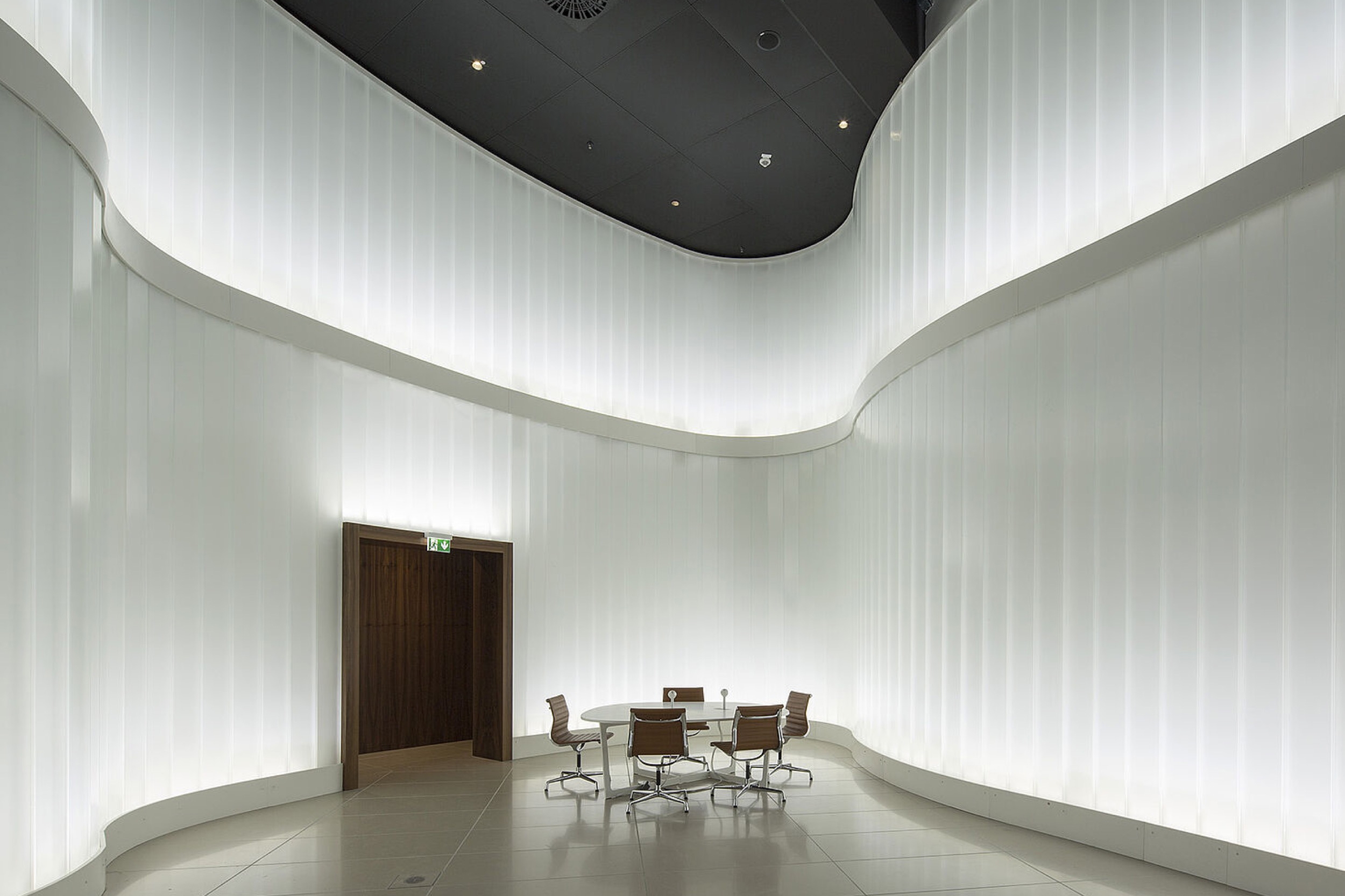 Profiled Glass in The Eurotheum Building