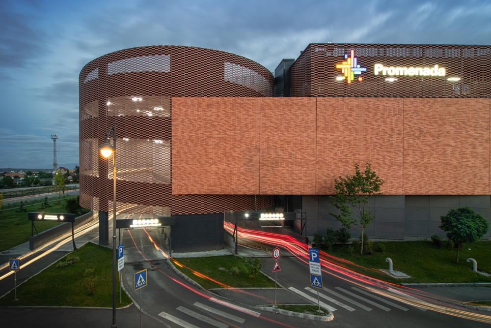 Ceramic Fabric Facade in the Promenade Sibiu Mall