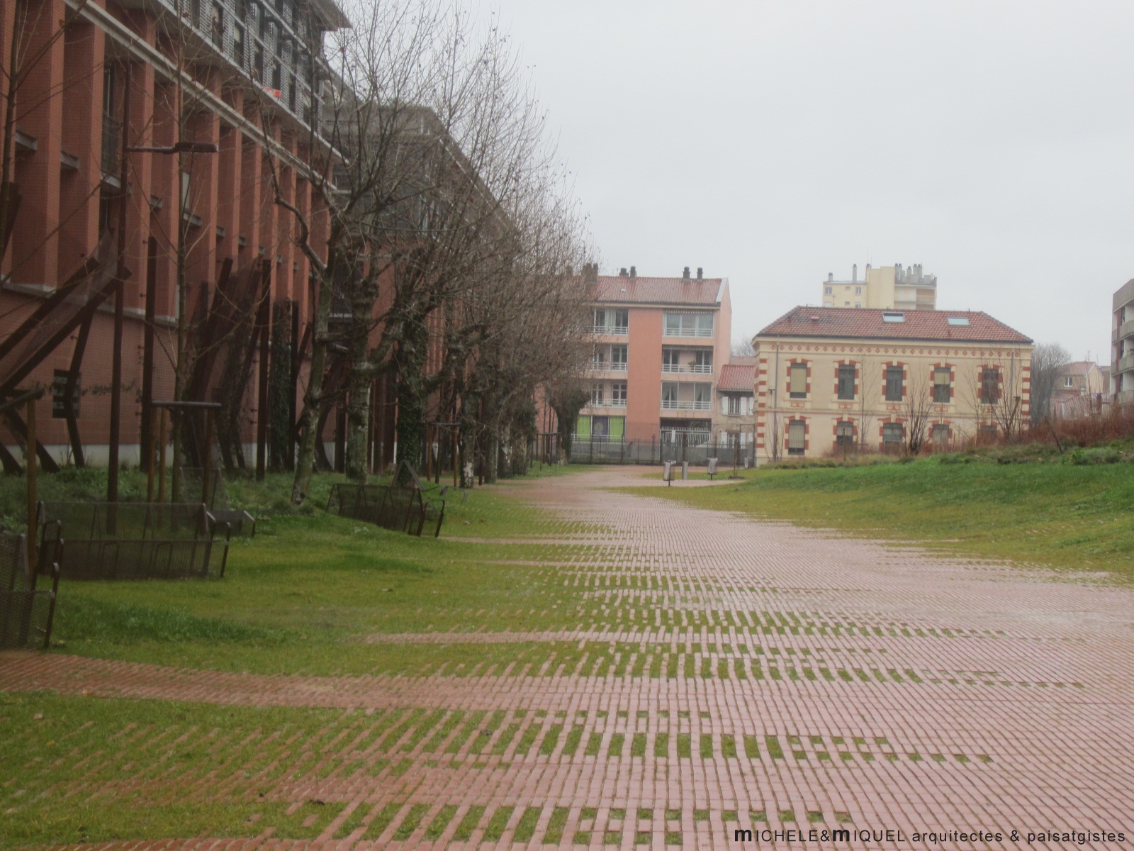 Ceramic Paving in Niel Gardens