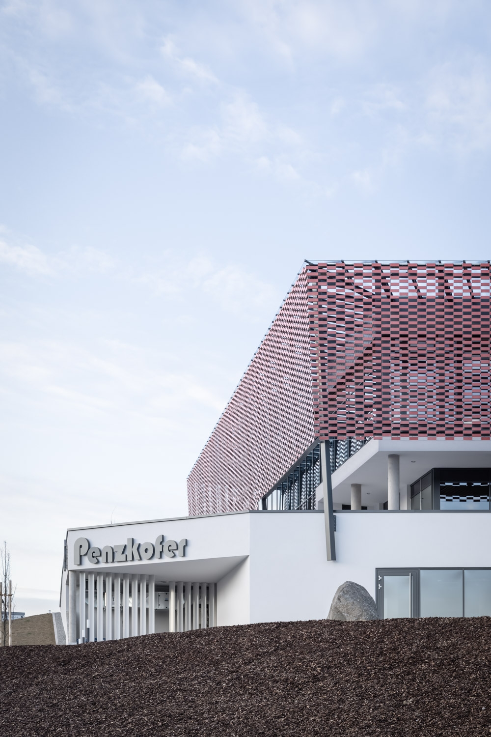 Ceramic Facade System in Penzkopfer Headquarters