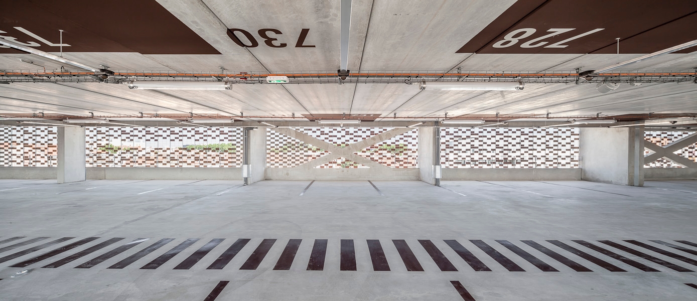 Ceramic Facade Fabric on Car Park in Saint Roch