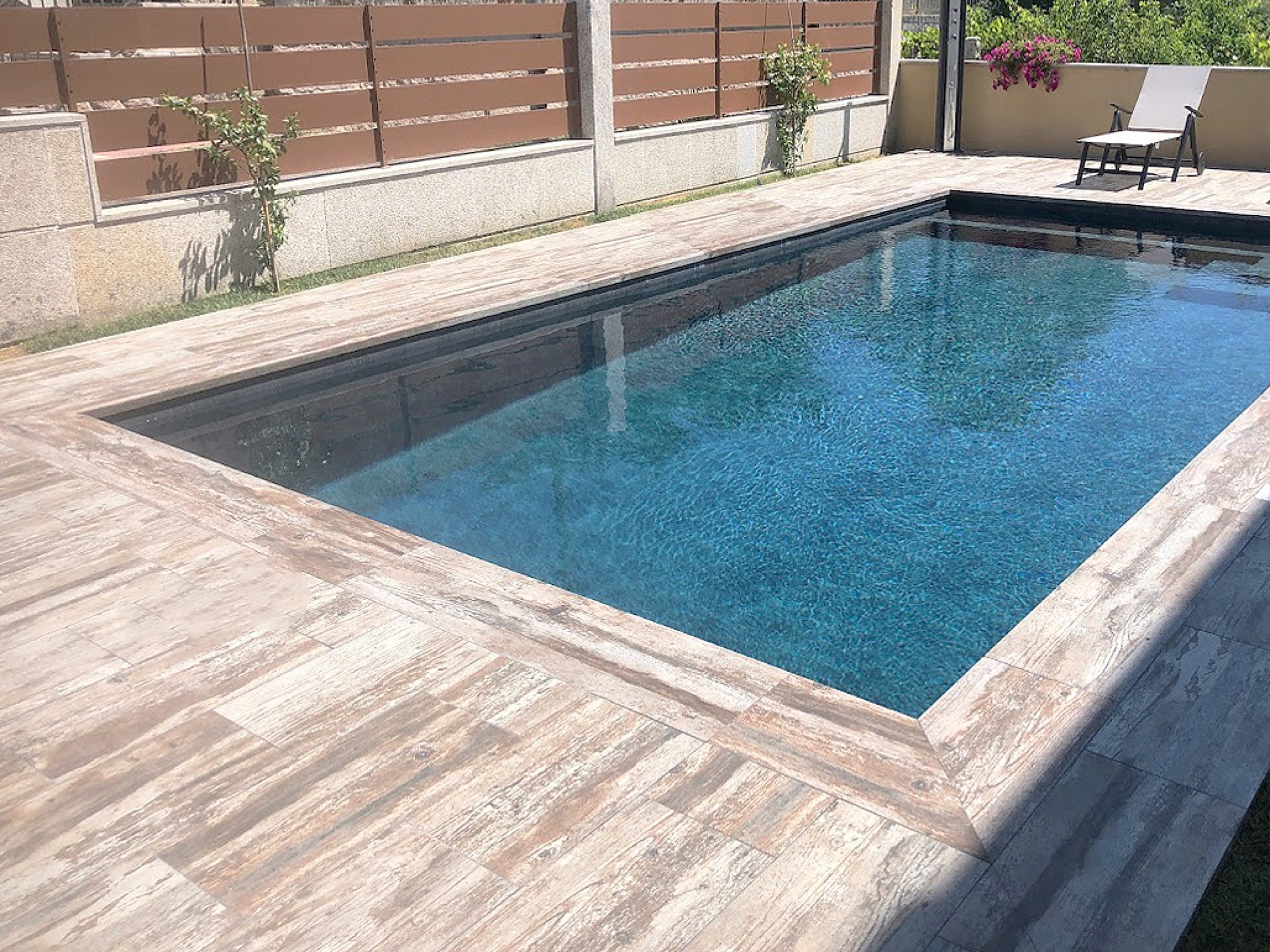 Flooring in Private Pools Projects