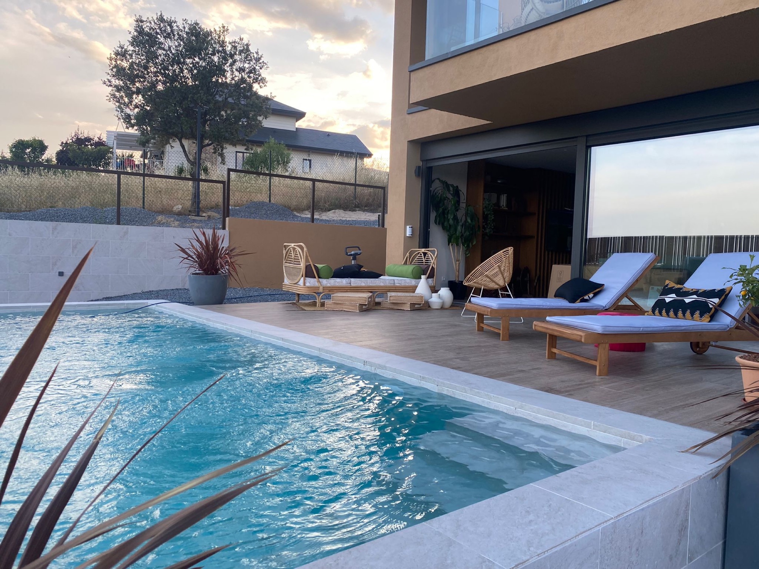 Flooring in Private Pools Projects