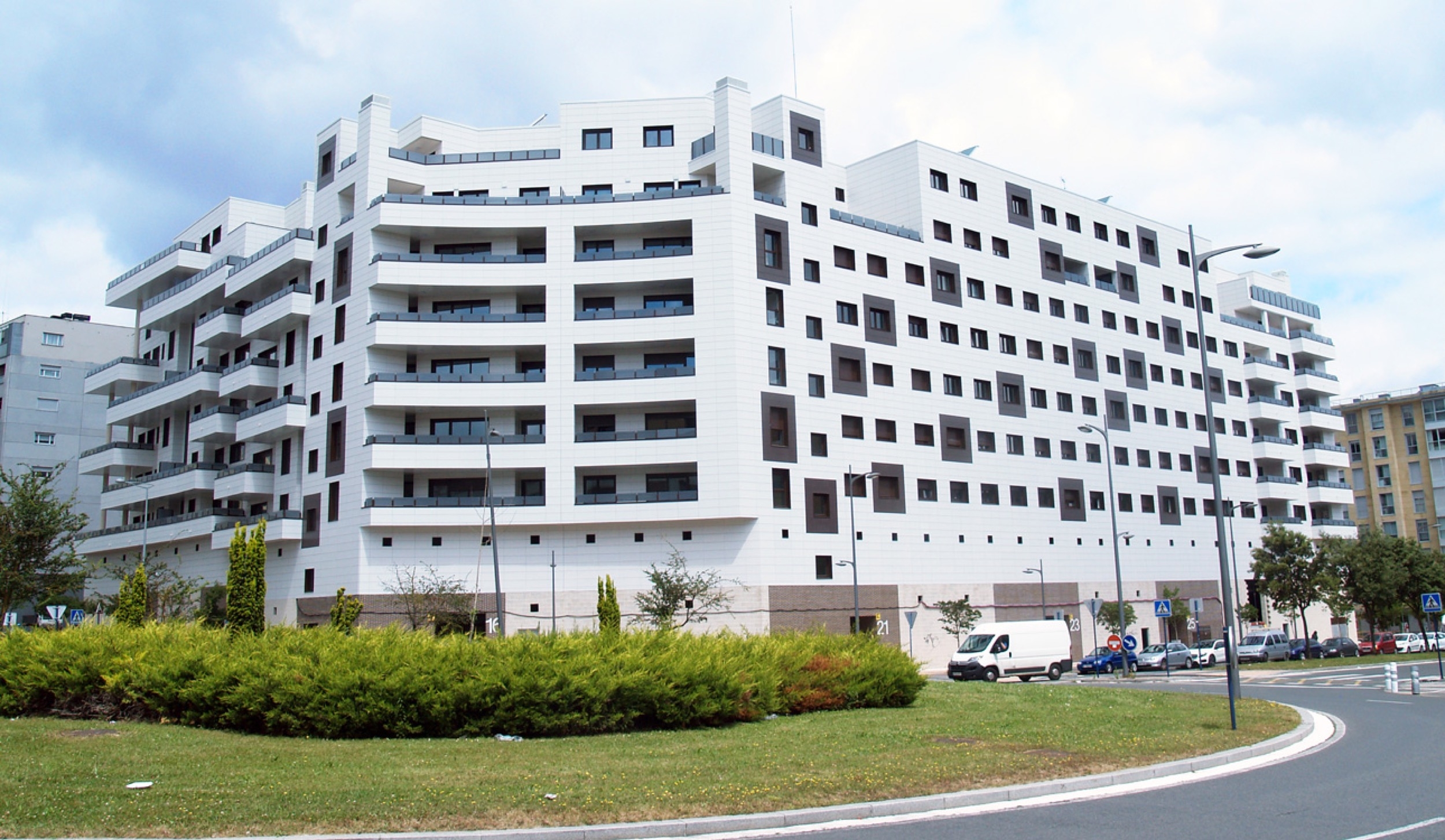 Ceramic Ventilated Facade - Favemanc
