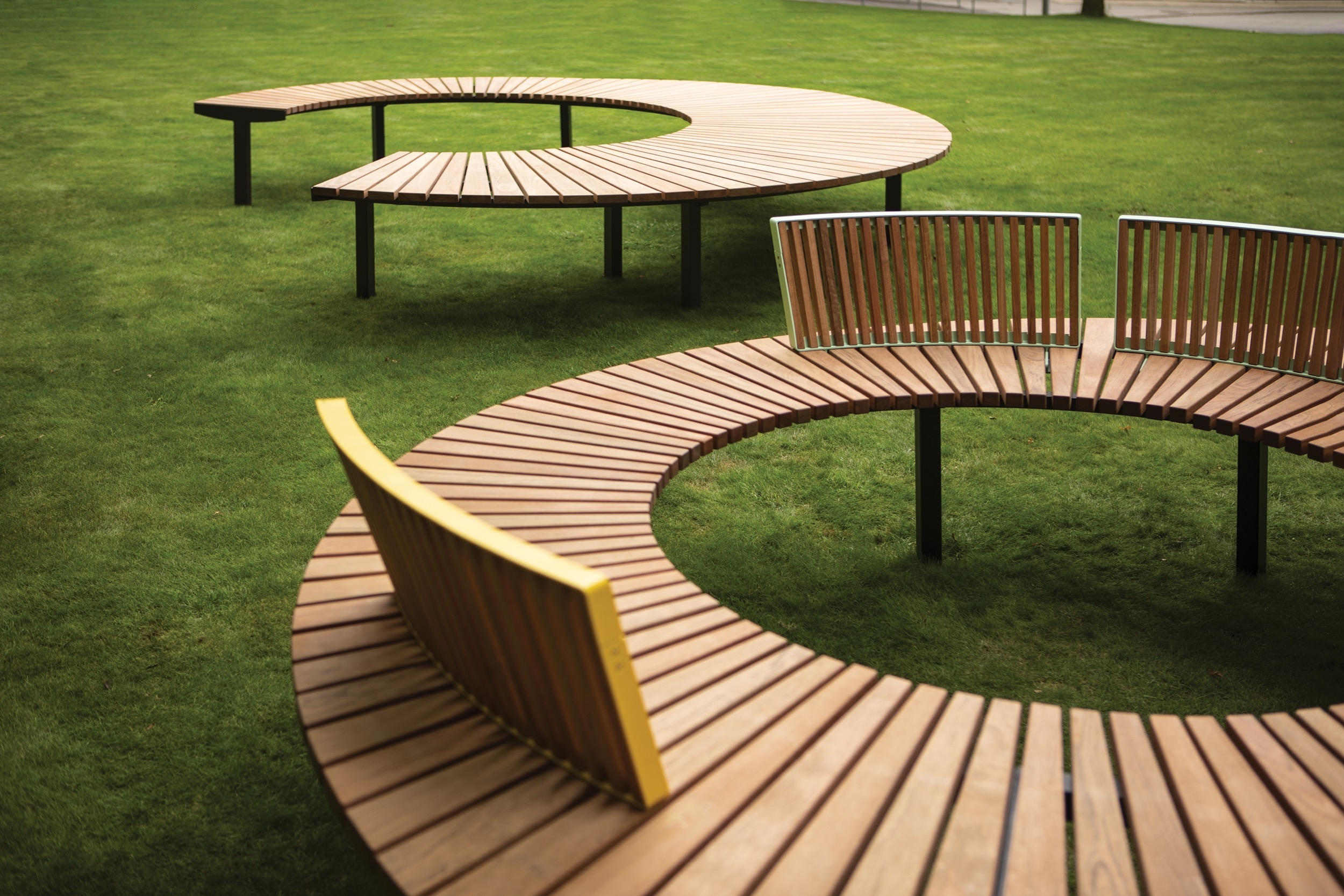 Banca de exterior - Lago