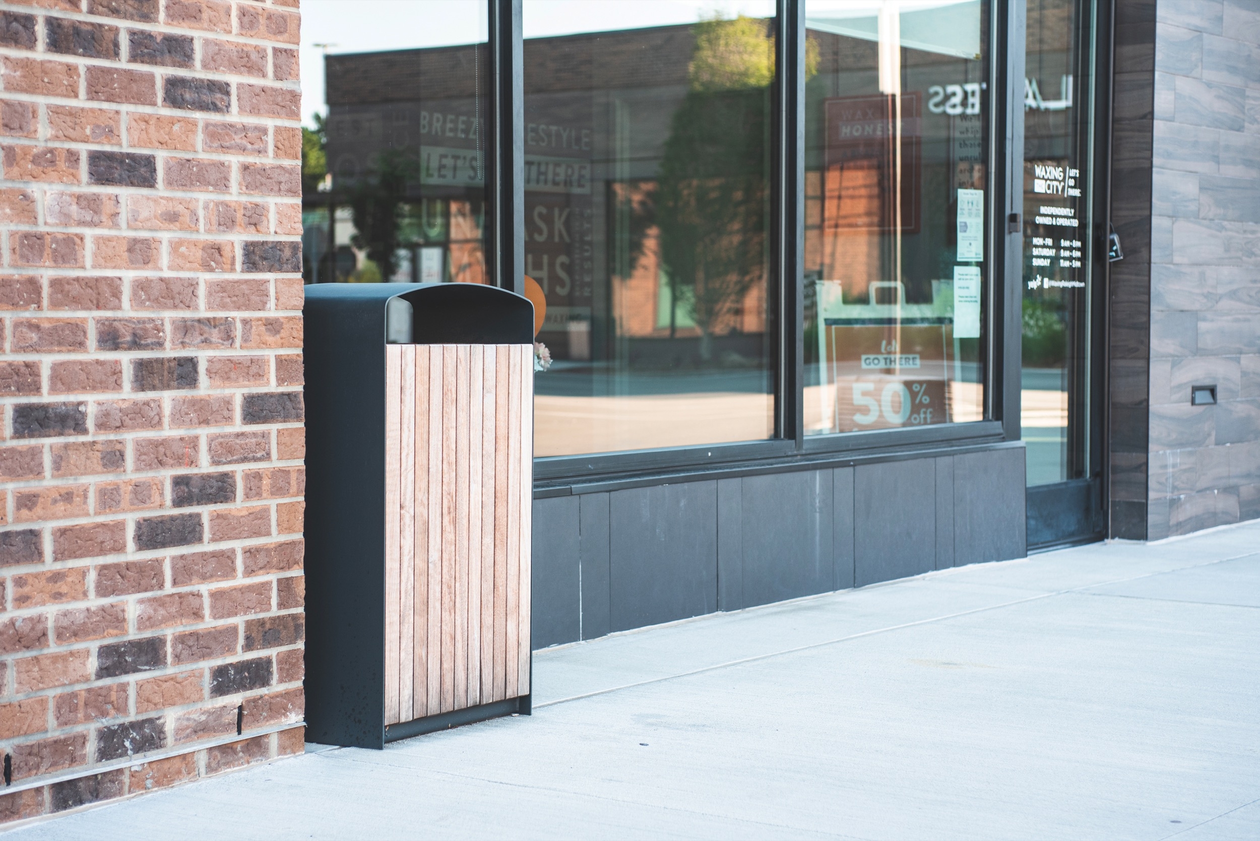 Basureros exteriores - Prax