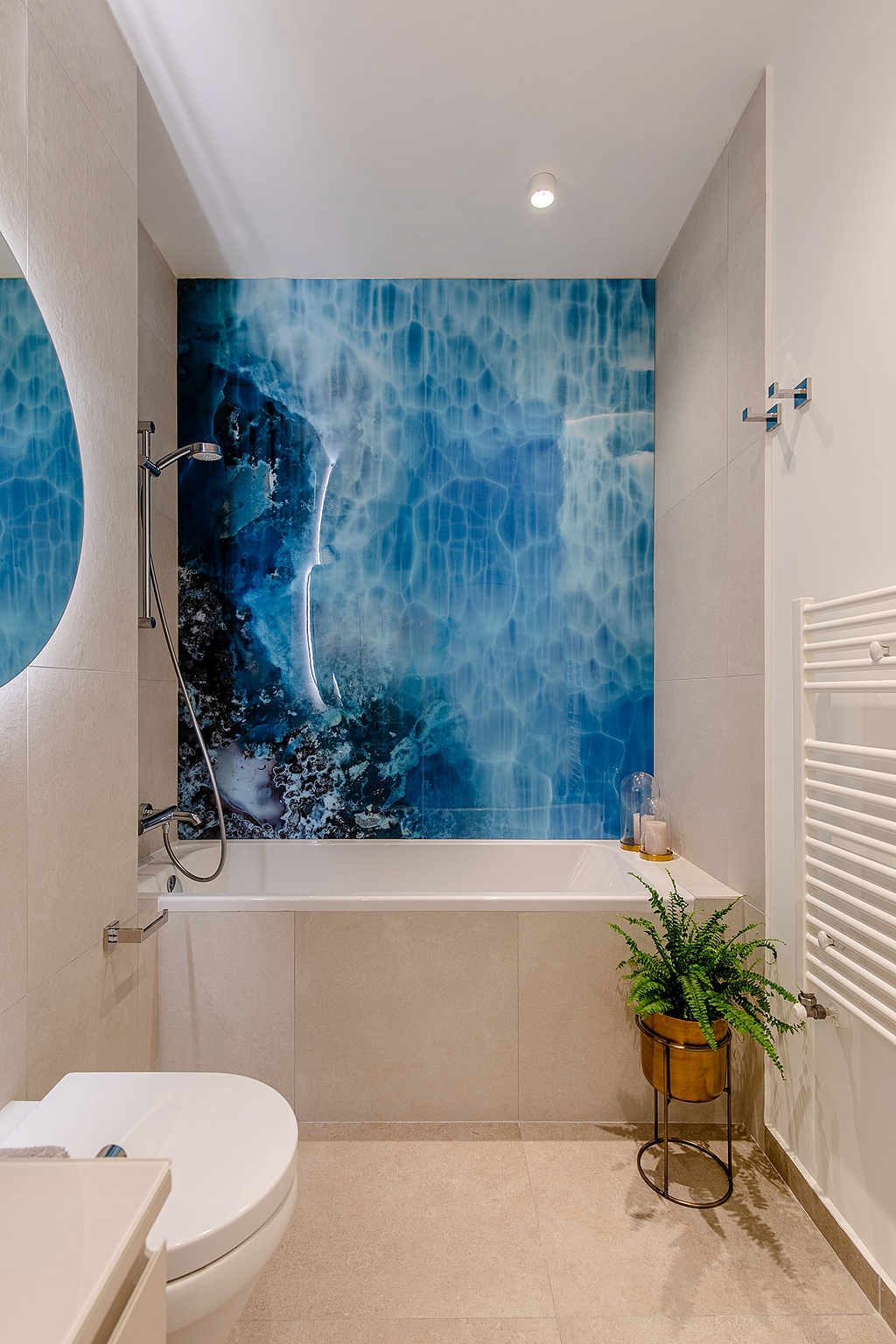 Wallpapers and Panels in Stardust Apartment