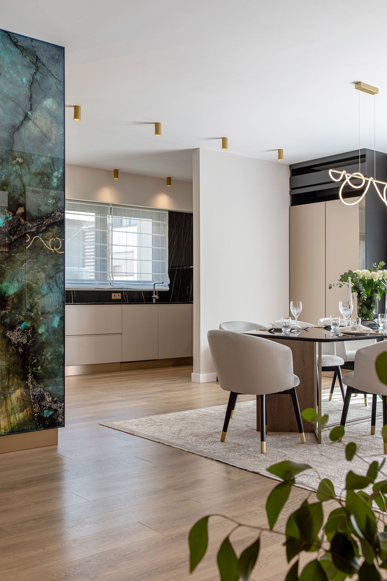 Wallpapers and Panels in Stardust Apartment