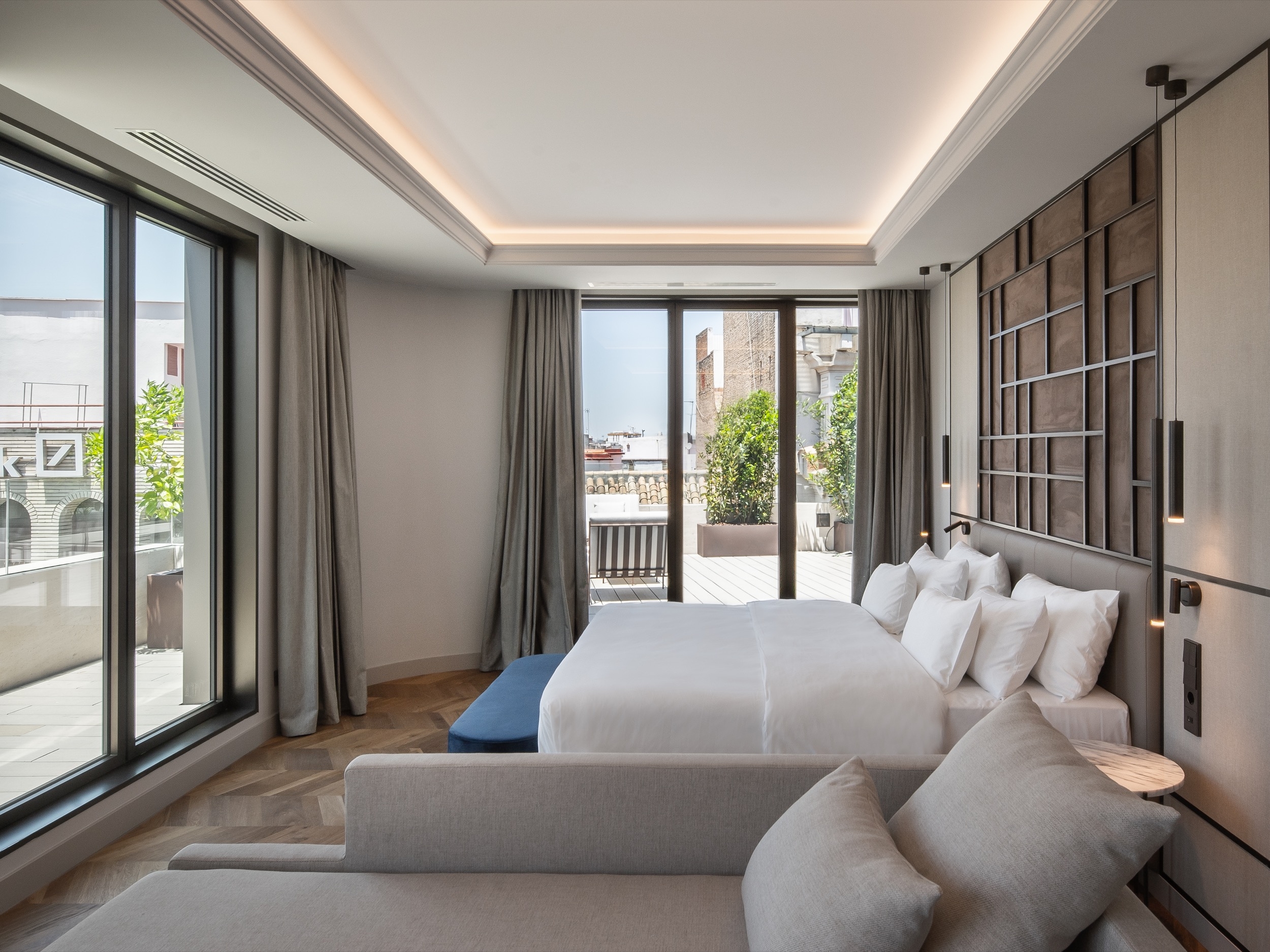 Windows and Doors in Hotel Radisson Col­lection