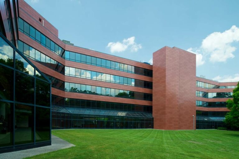 Metal Panel Rainscreen System - EN-V