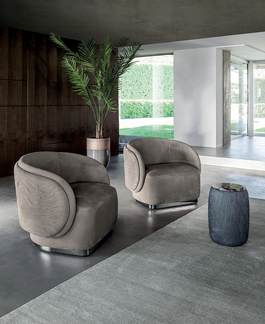 Armchair Cocoon from Longhi