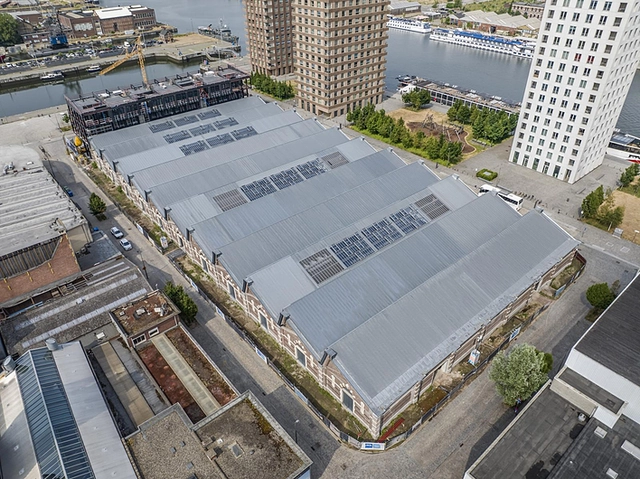 The Montevideo Warehouses use glass roofs from Forzon to repurpose the historic building