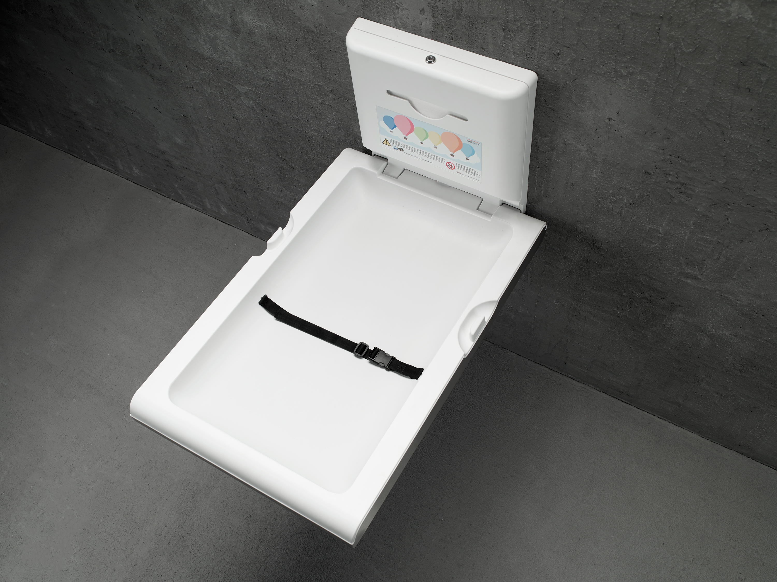 Vertical Baby Changing Station - BabyMedi®