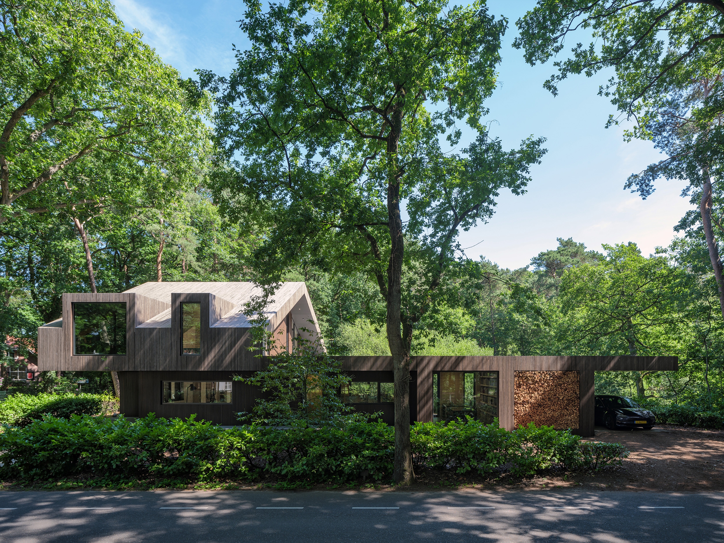 Outdoor Bamboo Cladding Solutions in SPEEHUIS