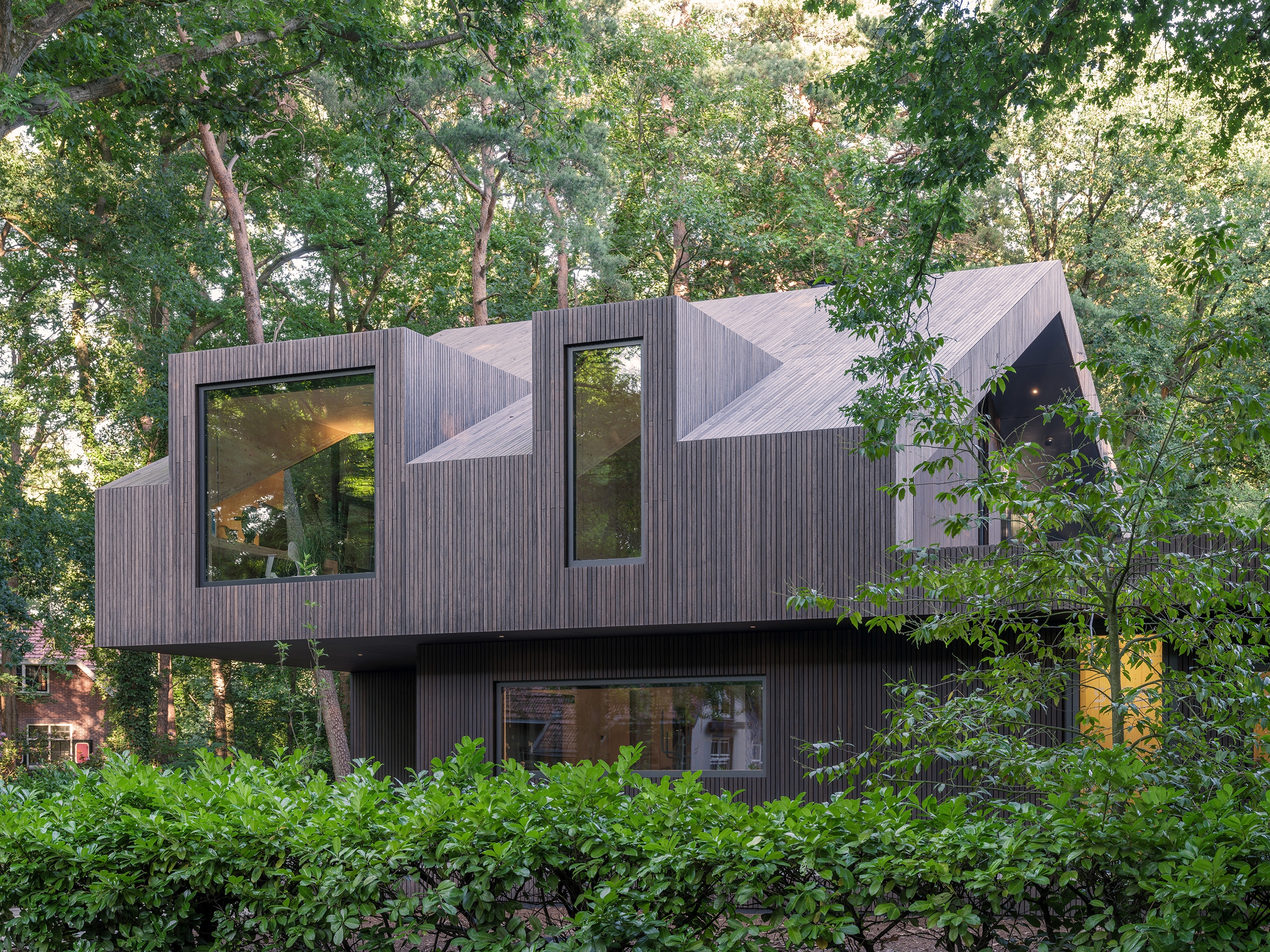 Outdoor Bamboo Cladding Solutions in SPEEHUIS