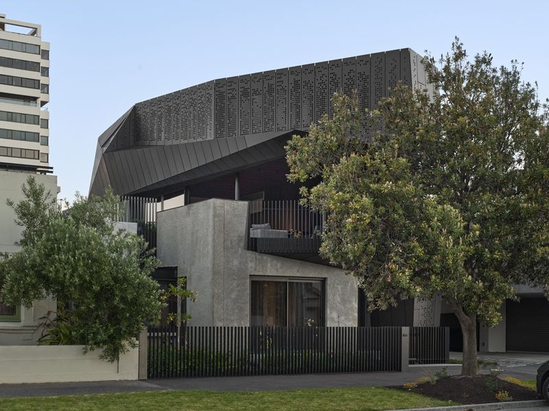 External Bi-Fold Screens