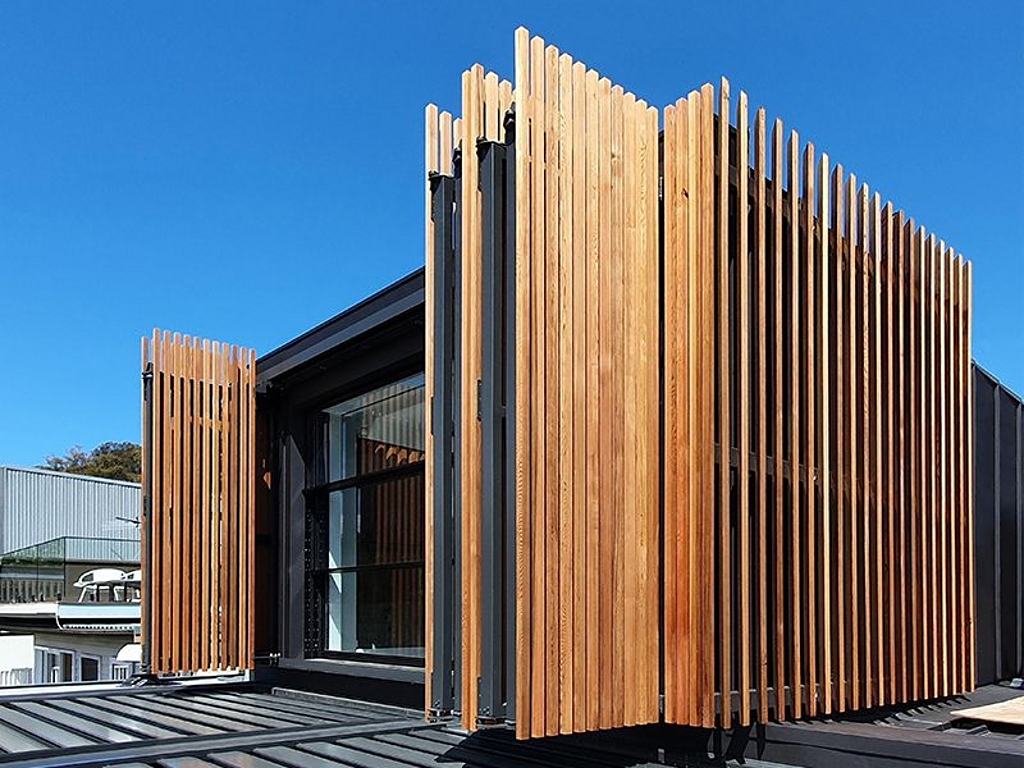 External Bi-Fold Screens