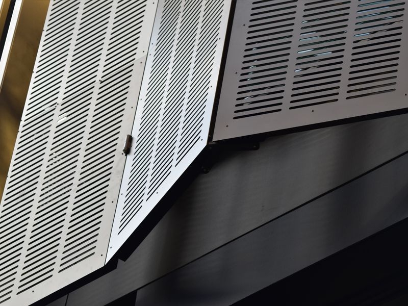 External Bi-Fold Screens