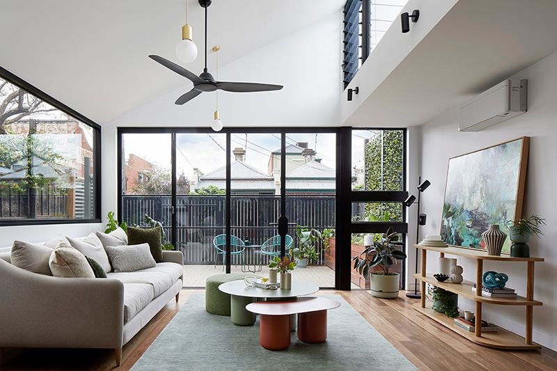 External Blinds and Awning in Wongi Residence