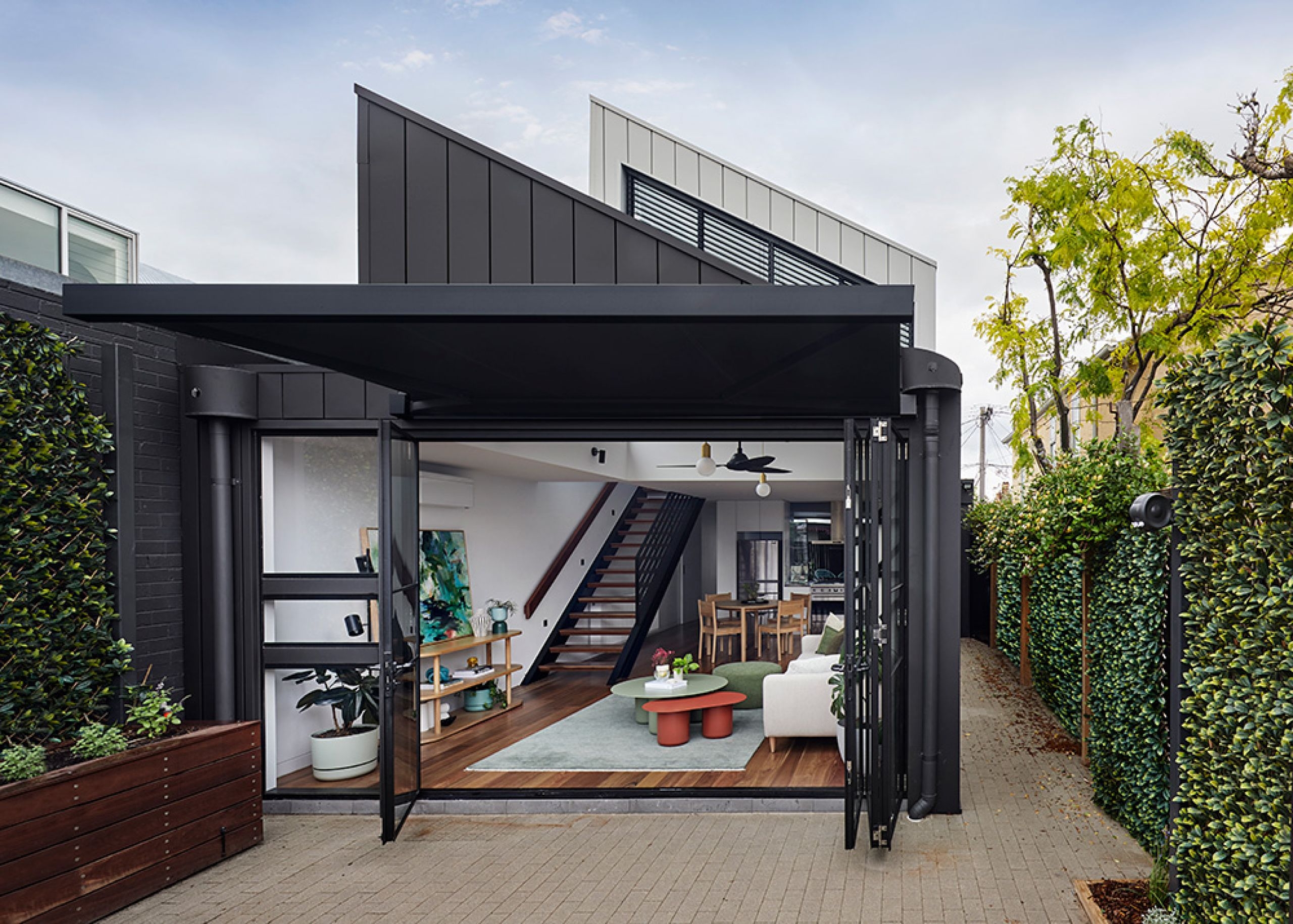 External Blinds and Awning in Wongi Residence