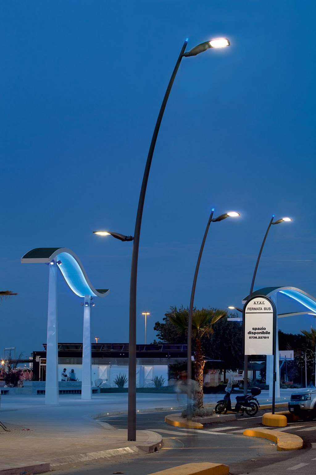 Pole-Mounted and Exterior Wall Luminaires