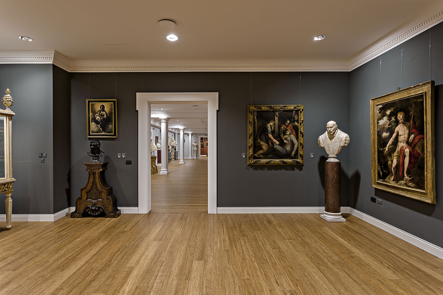 Wall, Floor and Ceiling Luminaires