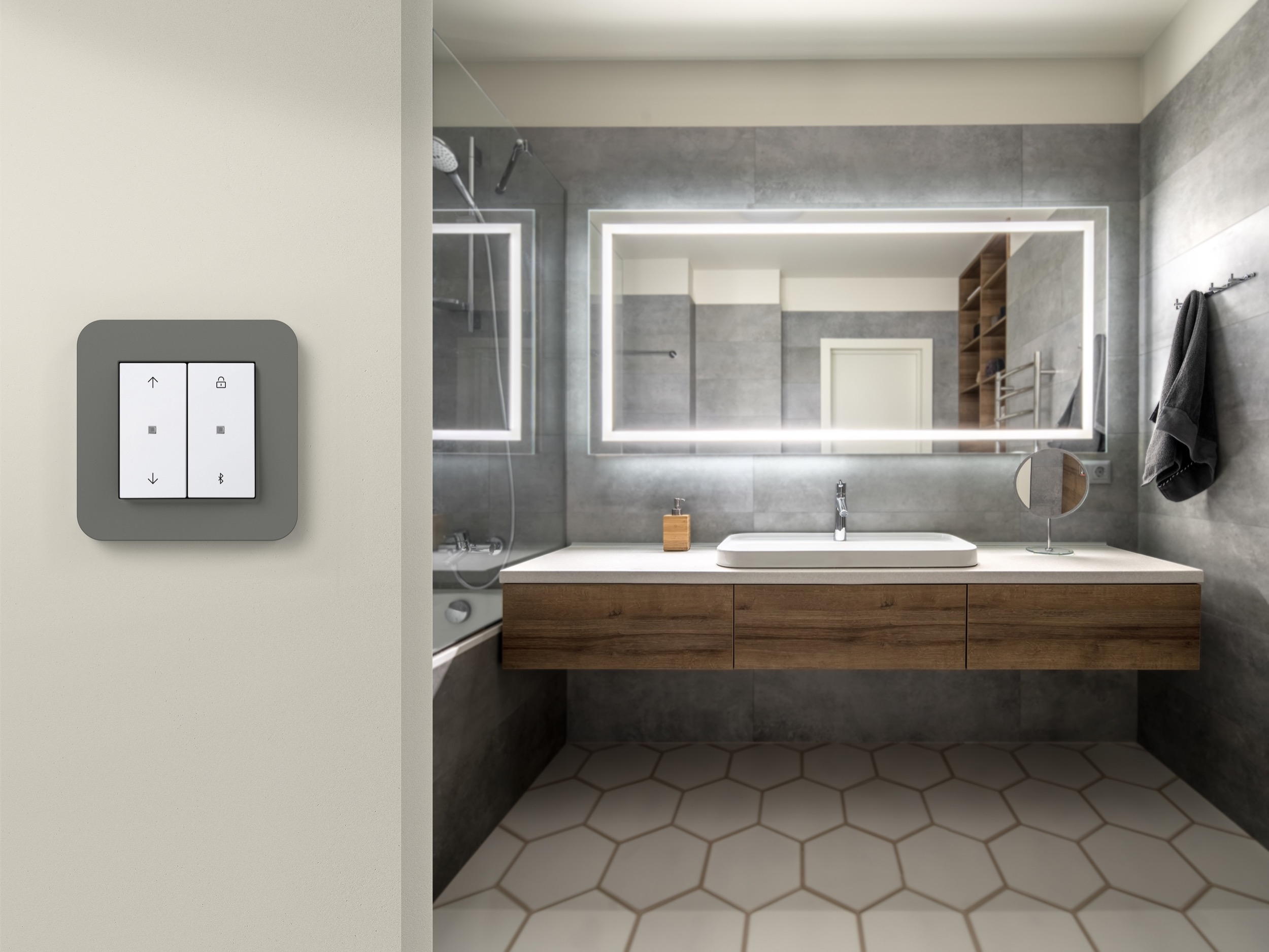 Switches and Sockets - Gira E3