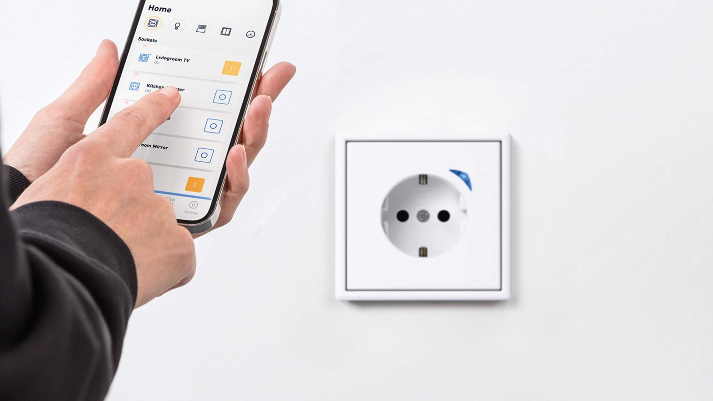 Smart Sockets - JUNG HOME SCHUKO®