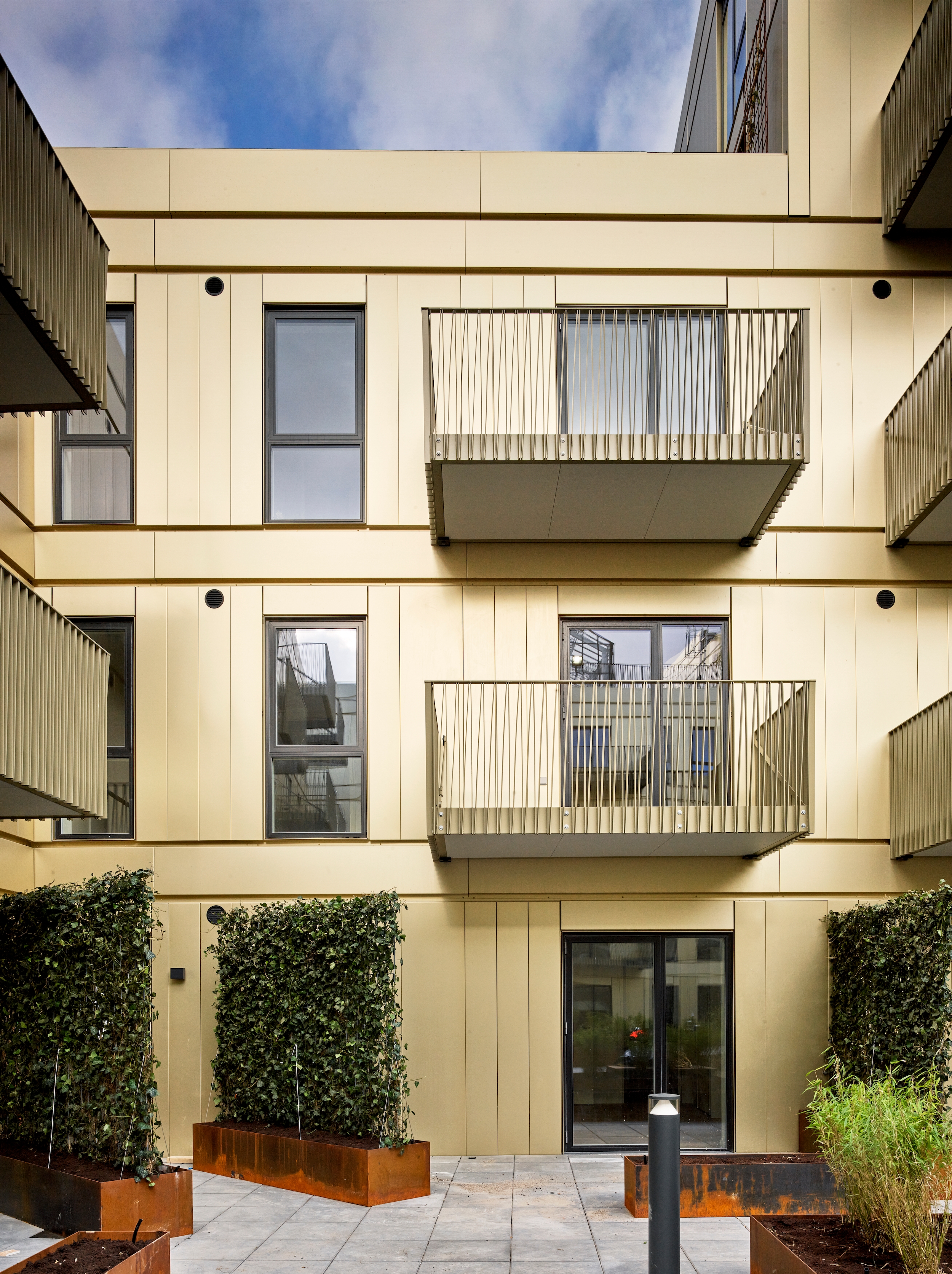 Rainscreen Facade System - Kalzip® FC