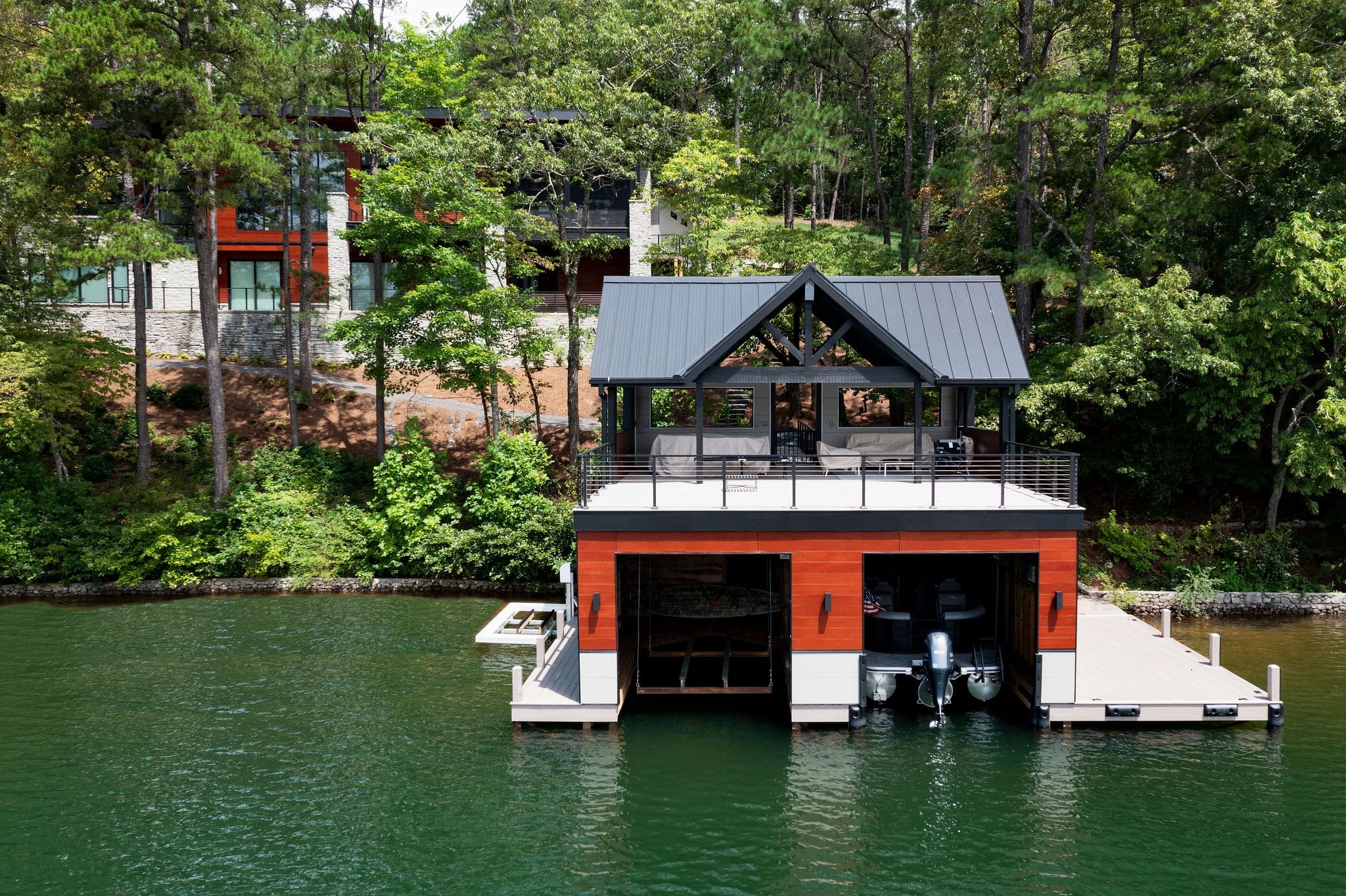 Maintenance-Free Wood Siding in Martino Lake House