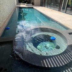 Revestimiento arquitectónico Kimiquartz en piscina