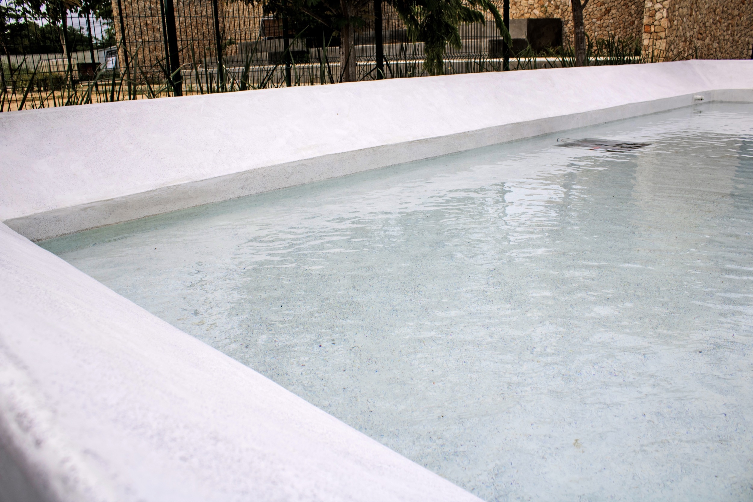 Revestimiento arquitectónico en espejo de agua