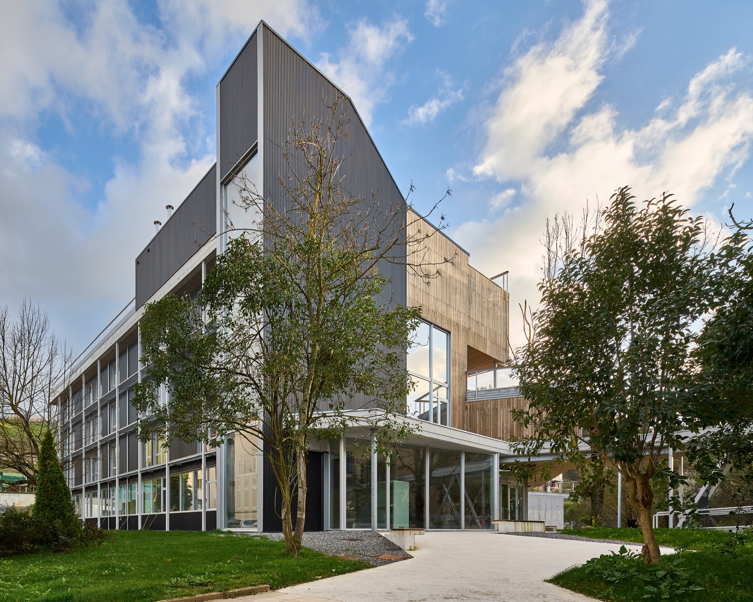 Windows and Doors at University of Mondragón