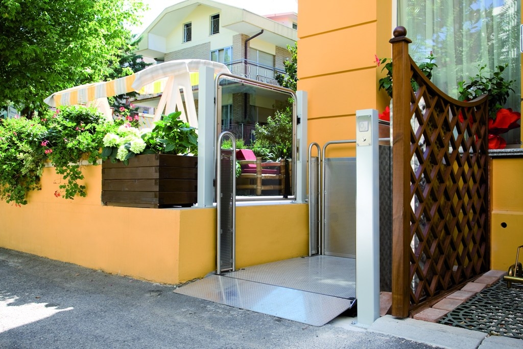 Vertical Platform- Silver Platform Lift