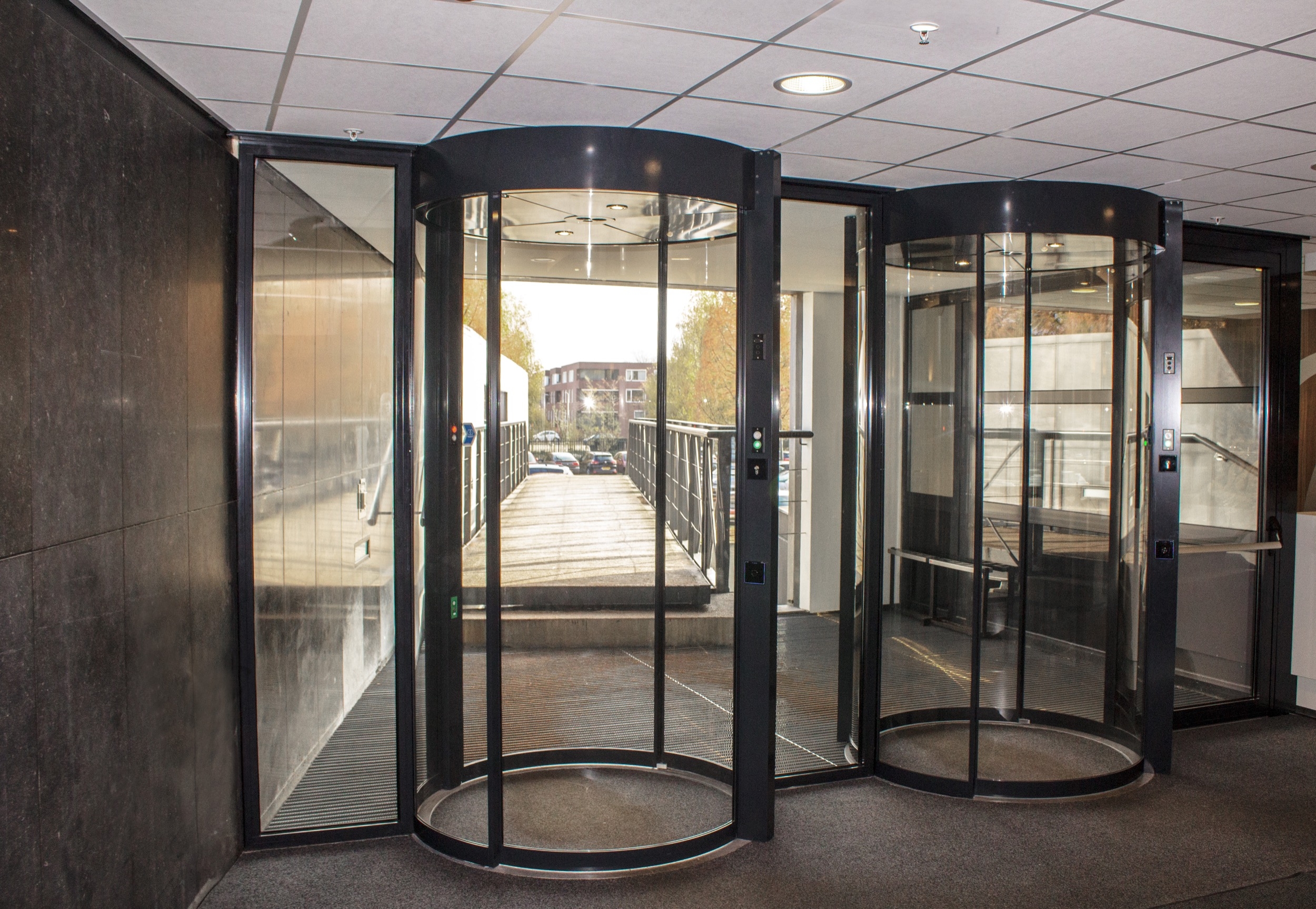 Security Entrance Control - MP100 Security Portal