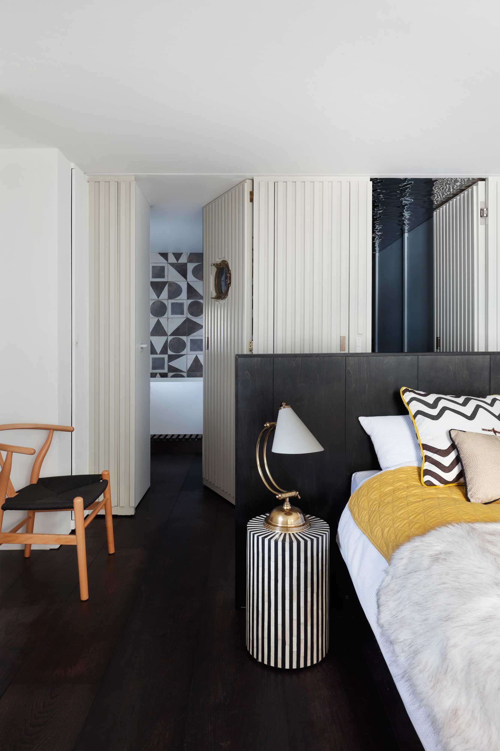 Lift & Slide Frameless Windows in Floating Villa