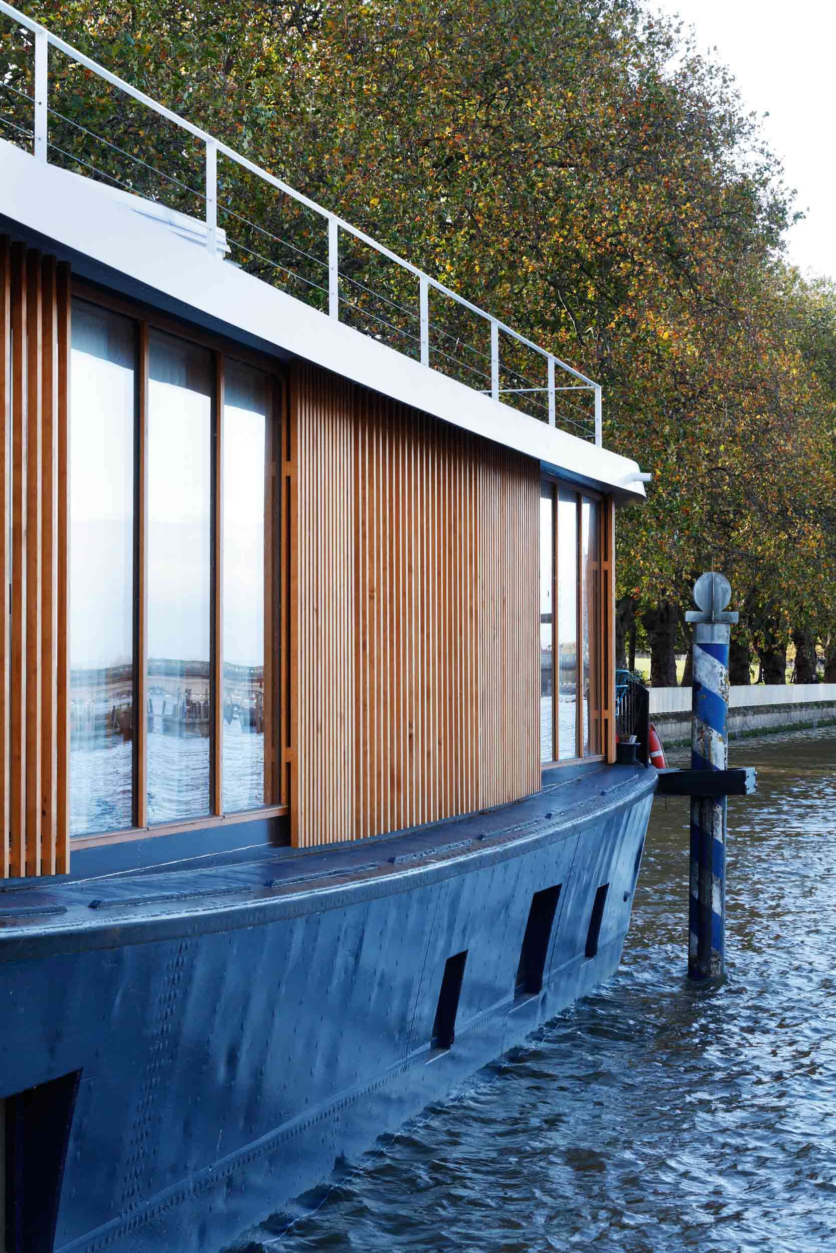 Lift & Slide Frameless Windows in Floating Villa
