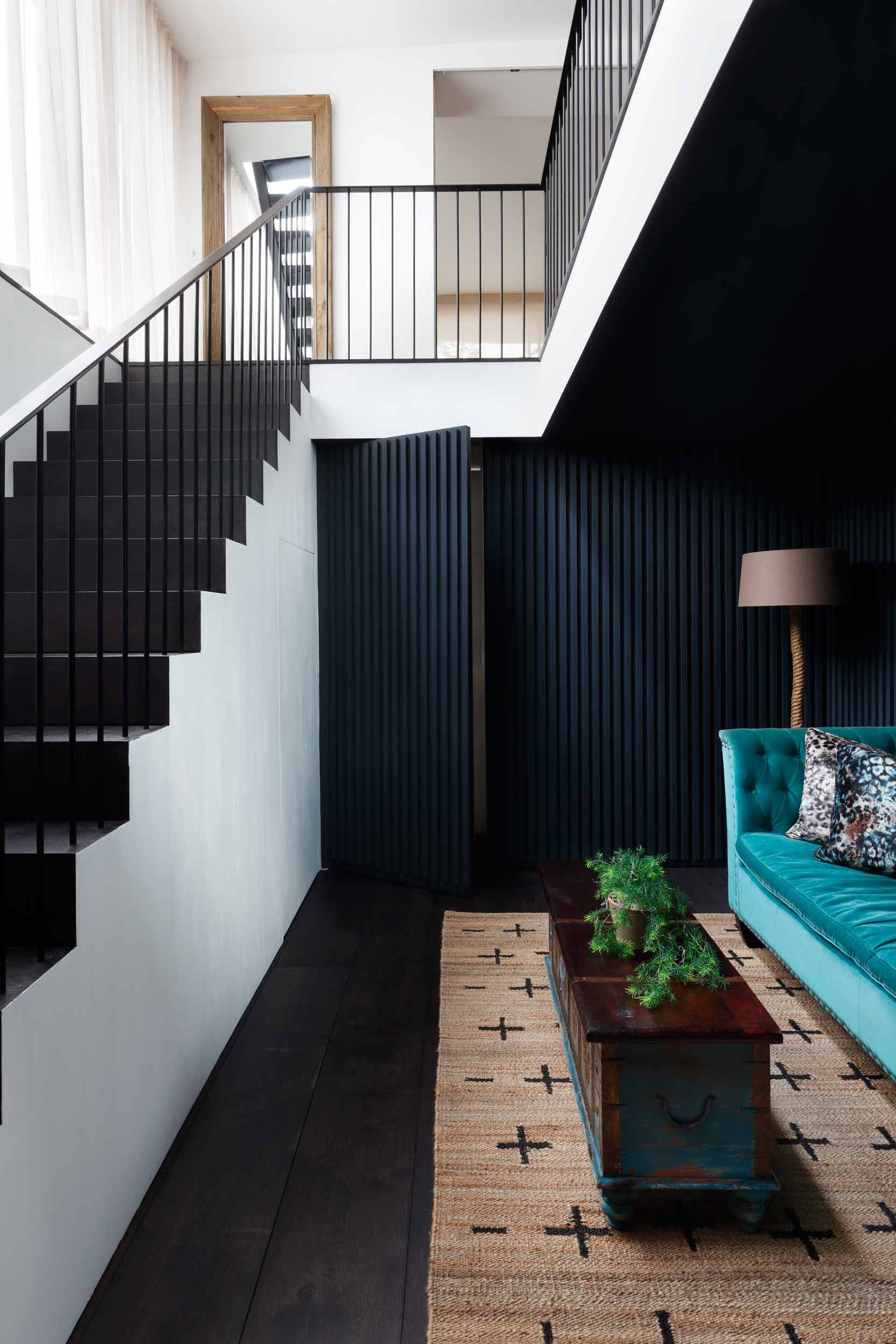 Lift & Slide Frameless Windows in Floating Villa