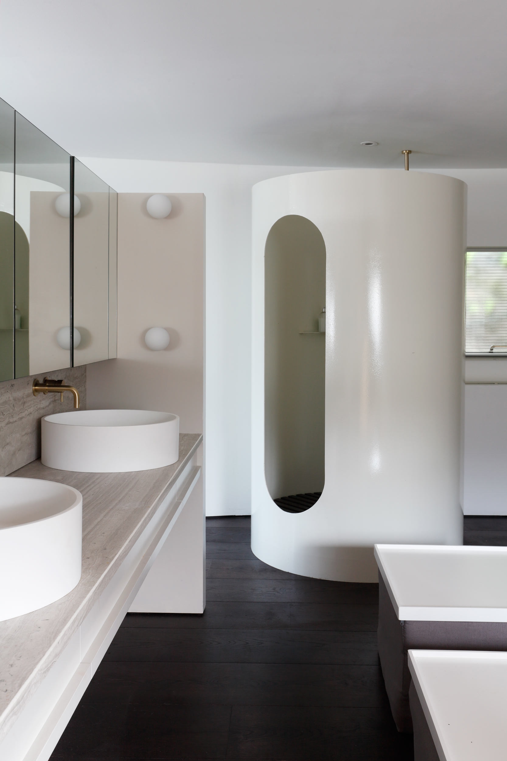 Lift & Slide Frameless Windows in Floating Villa