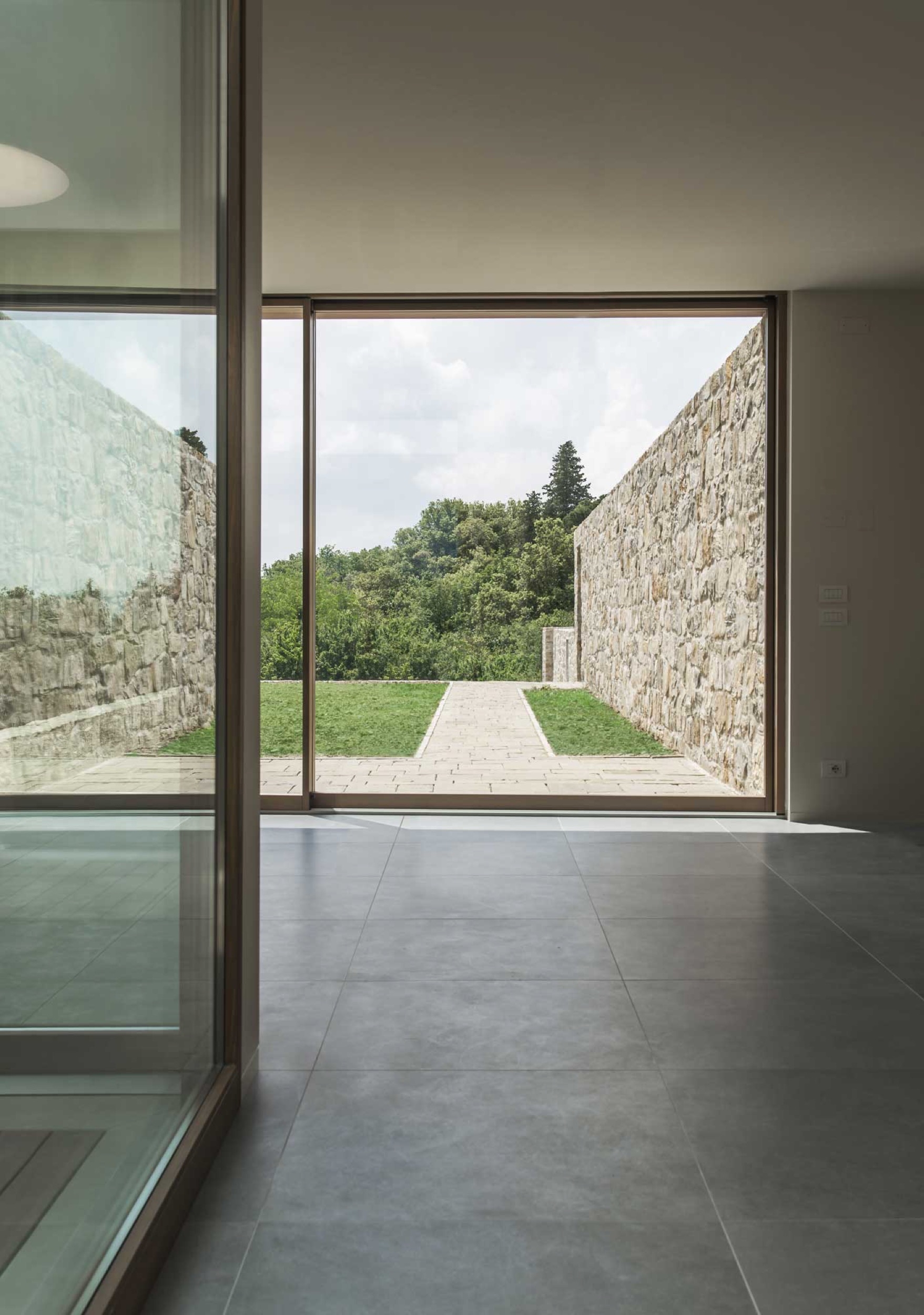 Frameless Windows in Villa Firenze