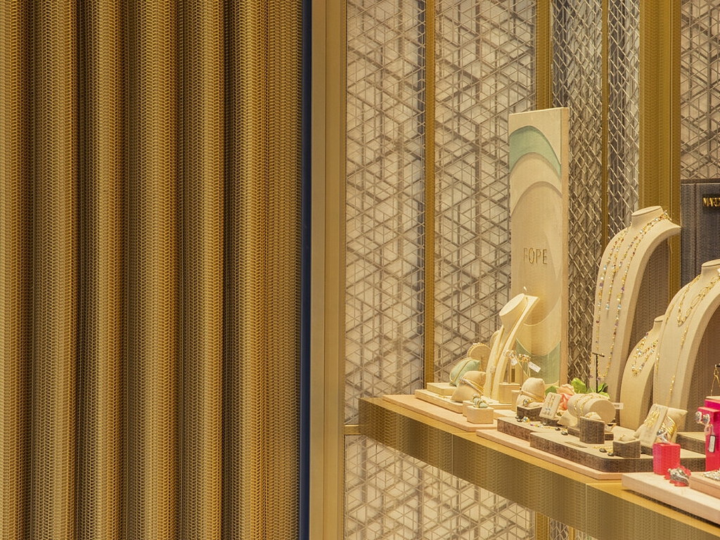 Architectural Wire Mesh Model in the Suïssa Joiers