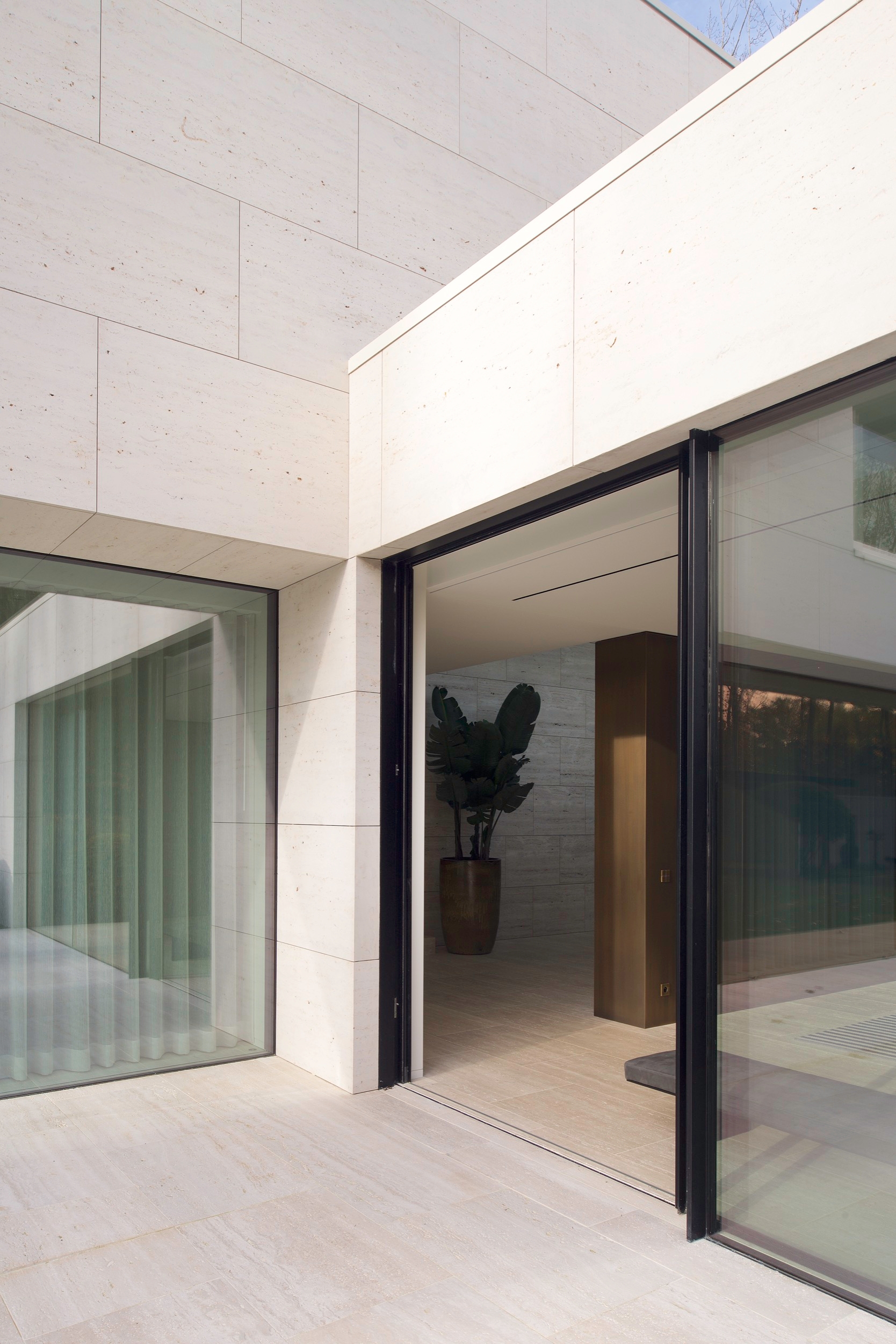 Keypads and Sockets in Heusden-Zolder Residence