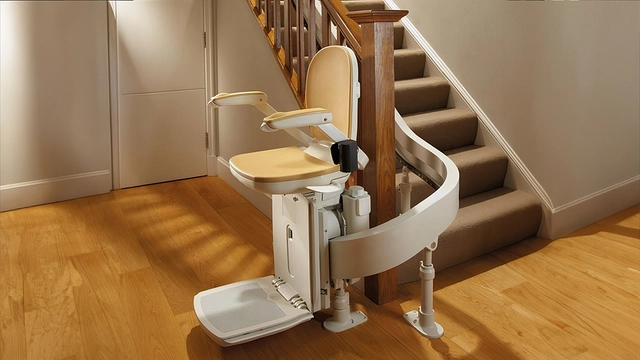 freeSTAIR lift with seat