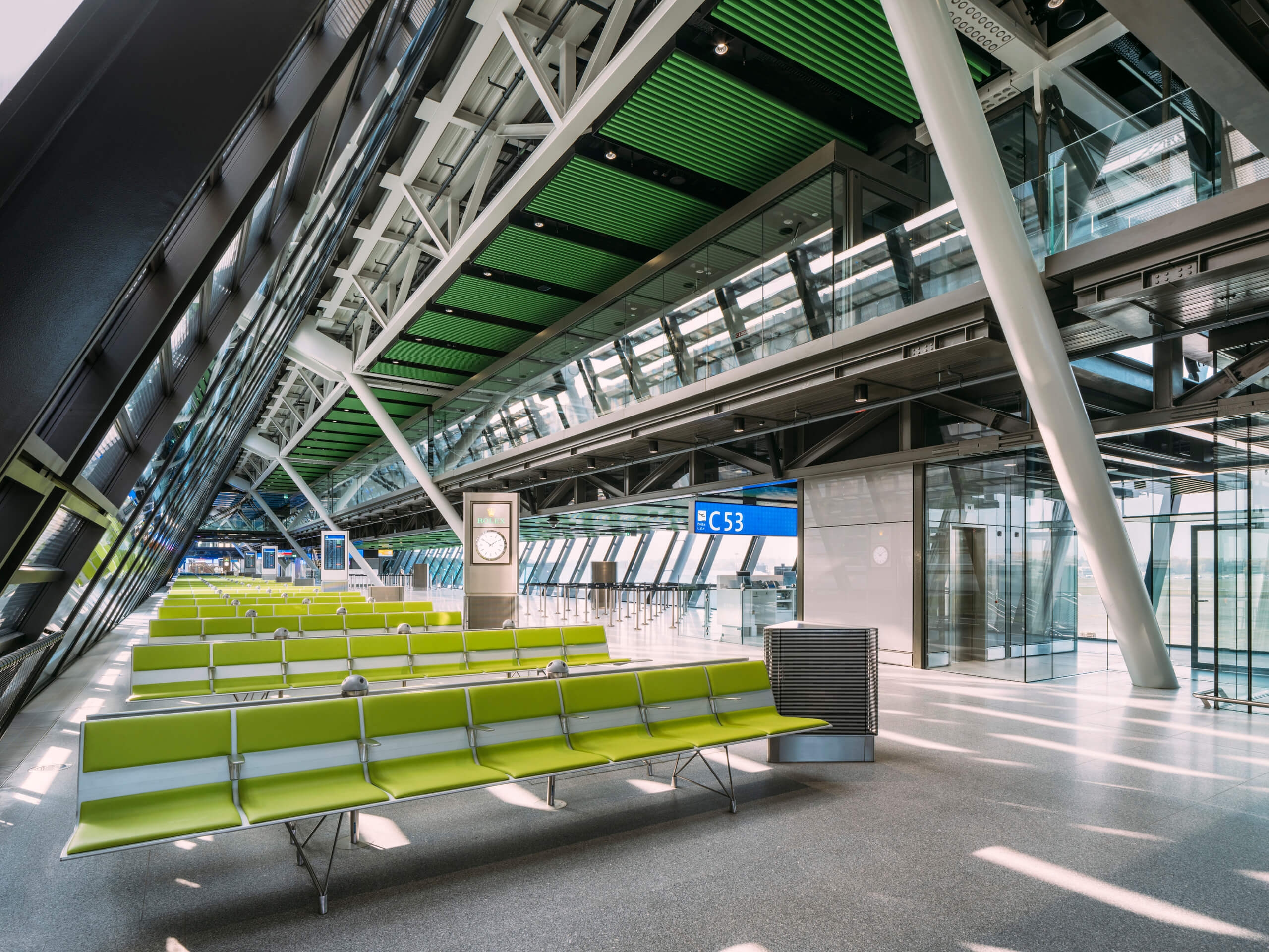 Waiting Benches at Geneva Airport Renovation