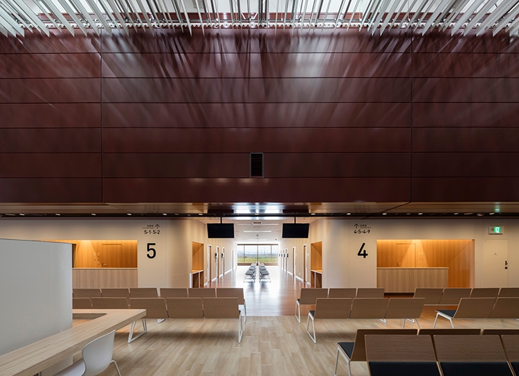 Modular Benches at Tachikawa General Hospital