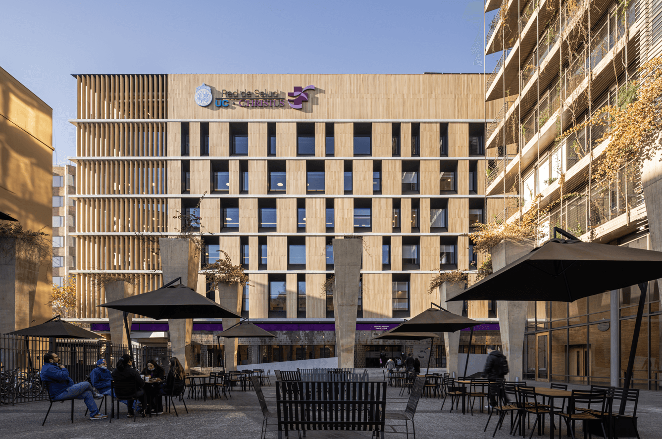 Fachadas sustentables de fibra de madera acetilada